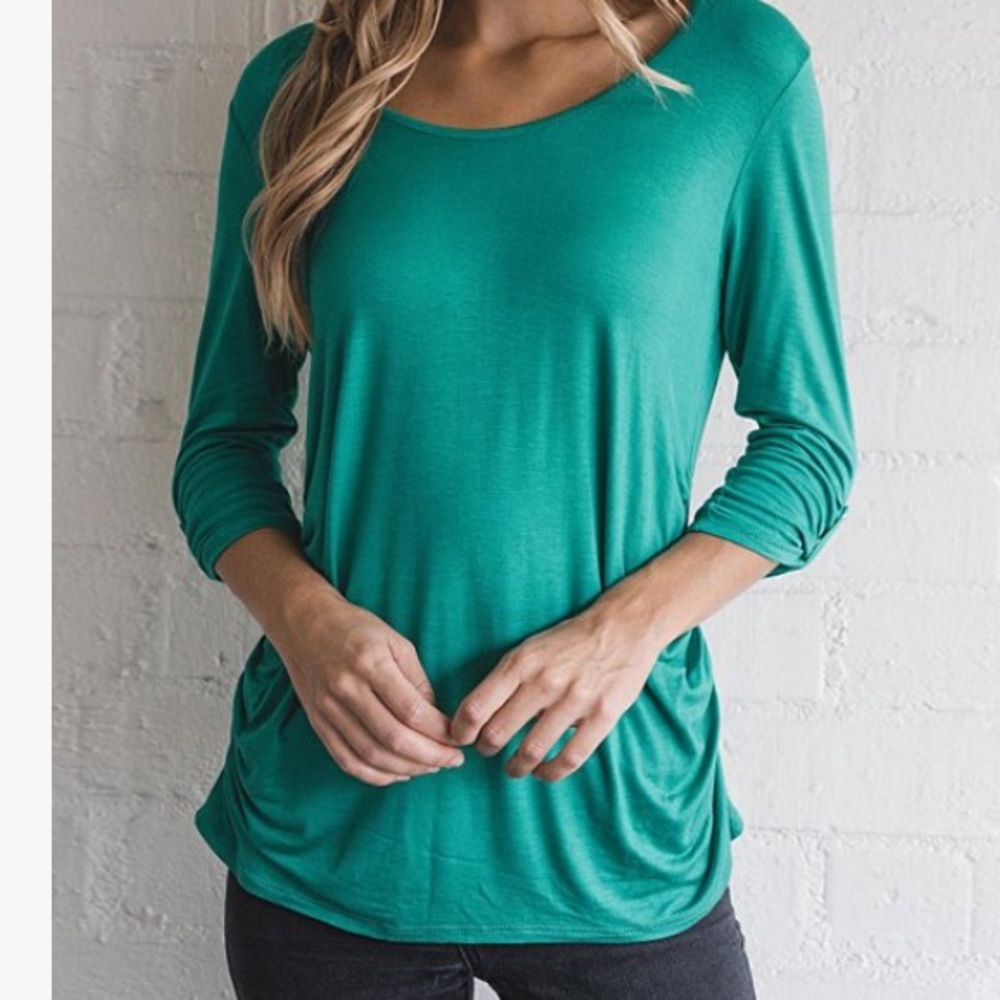 Green ruched side tee